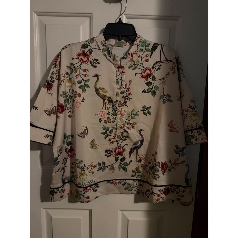 dRA Los Angeles Floral Crane Kimono Sleeve Blouse Cream Chinoiserie Top